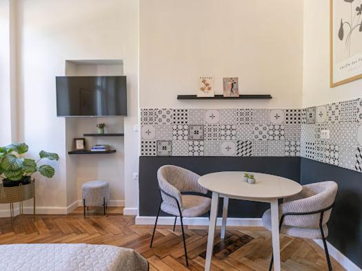 Polai Park Apartments Екстериор снимка