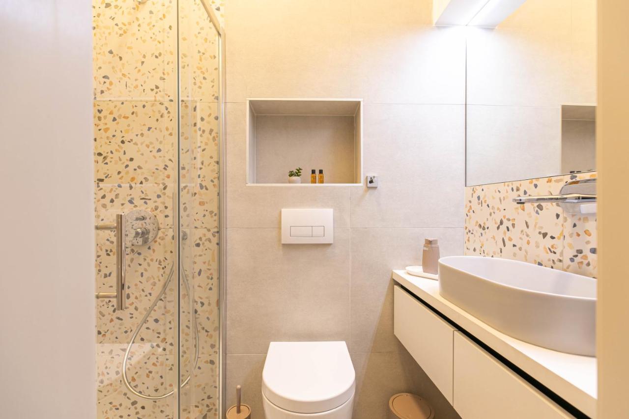 Polai Park Apartments Екстериор снимка